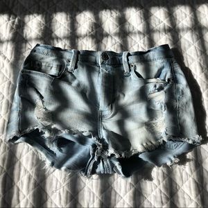 ❤️ SOLD ❤️ Mudd shorts 😍